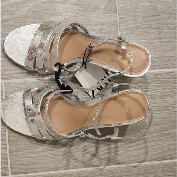 Zara Silver Strappy Sandals for Women Very Beautiful New - Picture 5 of 7
